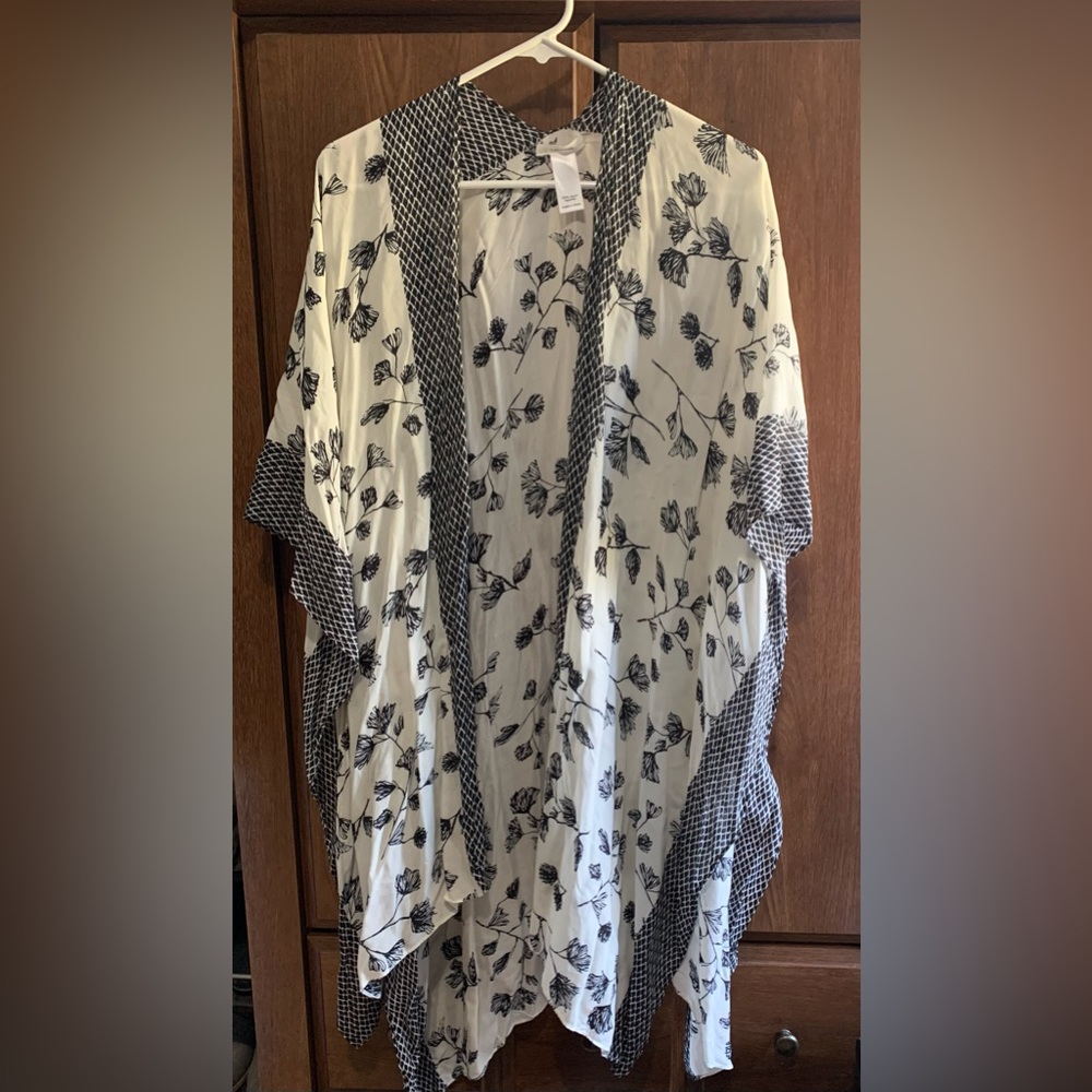 Maurices Flower Kimono One Size